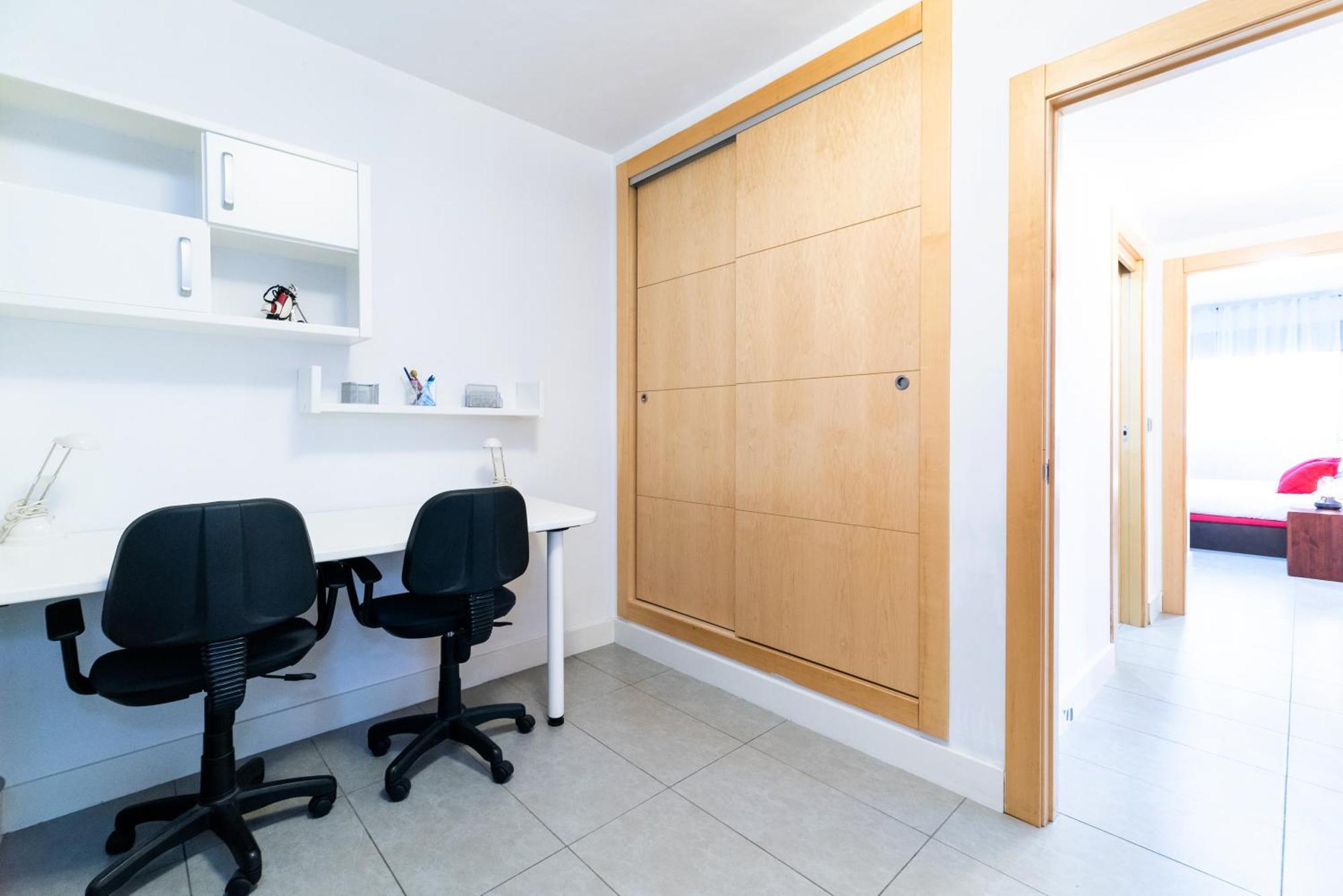 Tuguest Avenida De La Investigacion - Free Parking Apartment Granada Luaran gambar