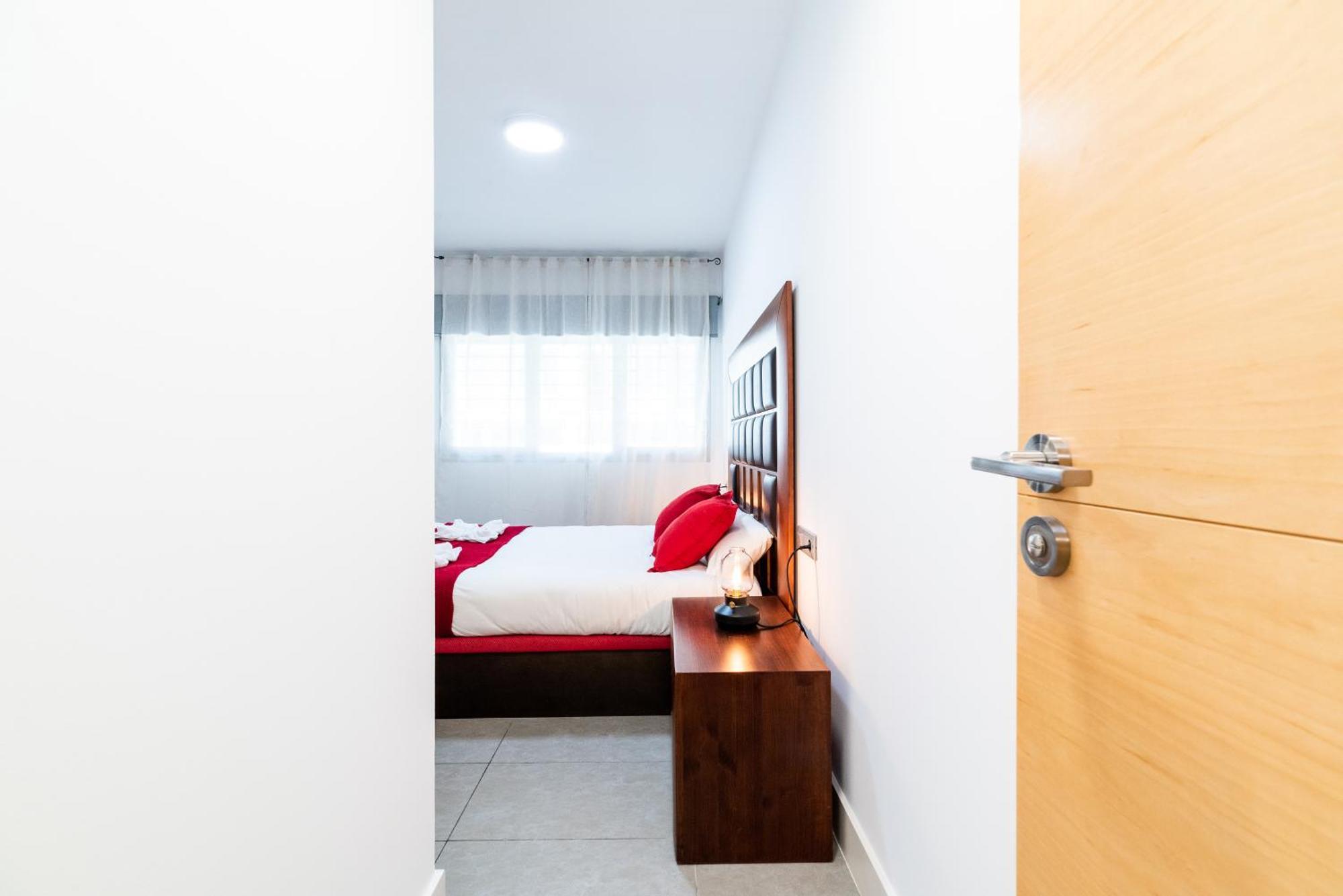 Tuguest Avenida De La Investigacion - Free Parking Apartment Granada Luaran gambar
