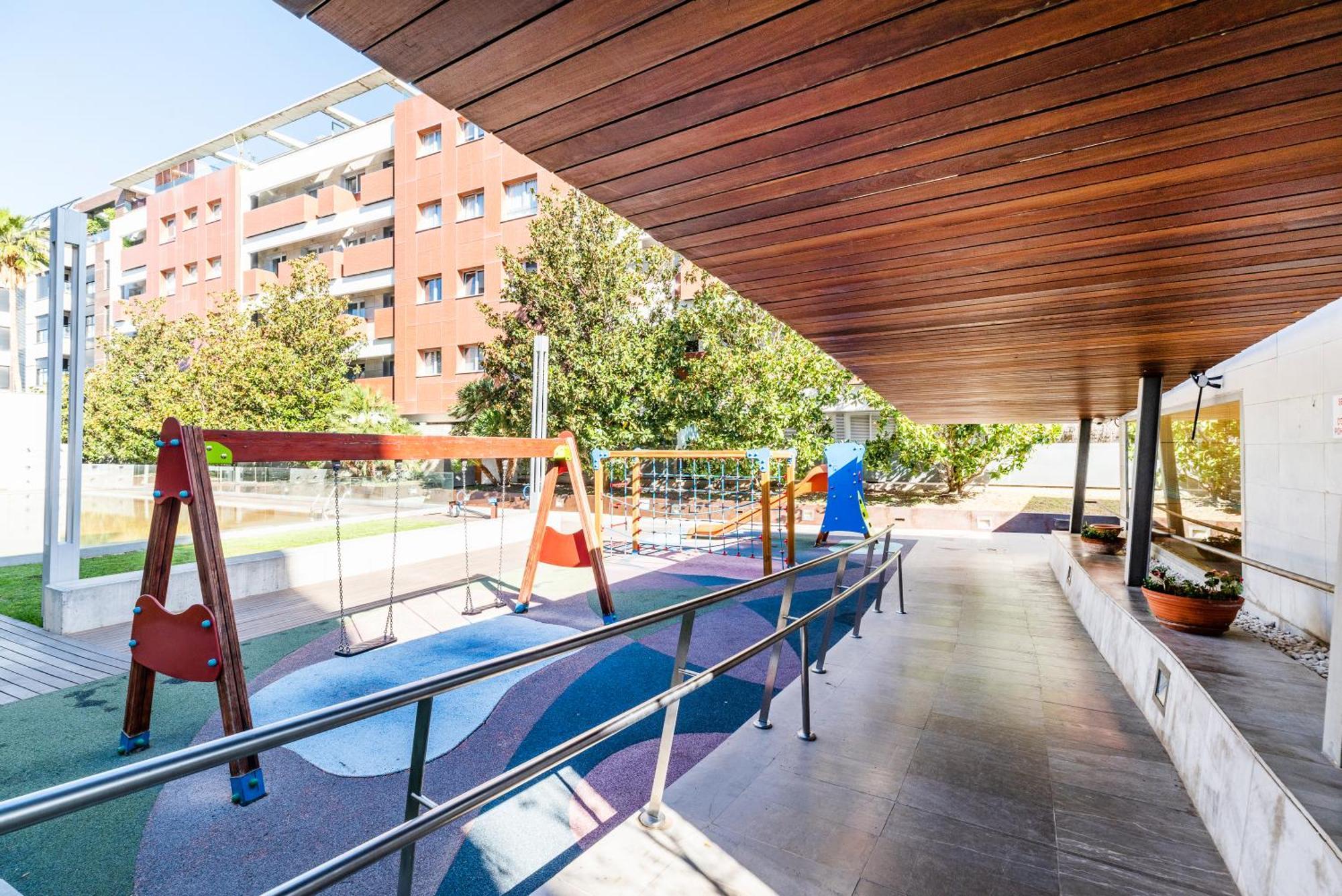 Tuguest Avenida De La Investigacion - Free Parking Apartment Granada Luaran gambar