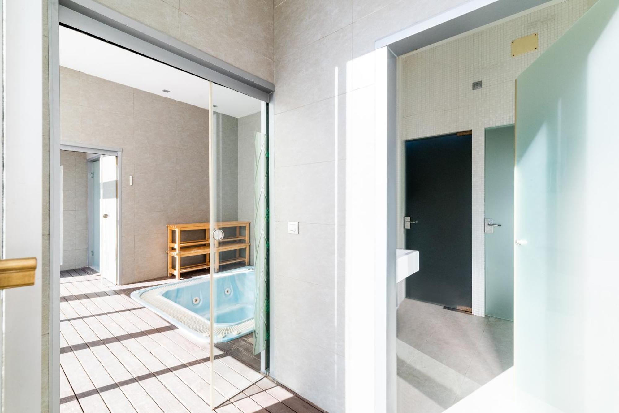 Tuguest Avenida De La Investigacion - Free Parking Apartment Granada Luaran gambar