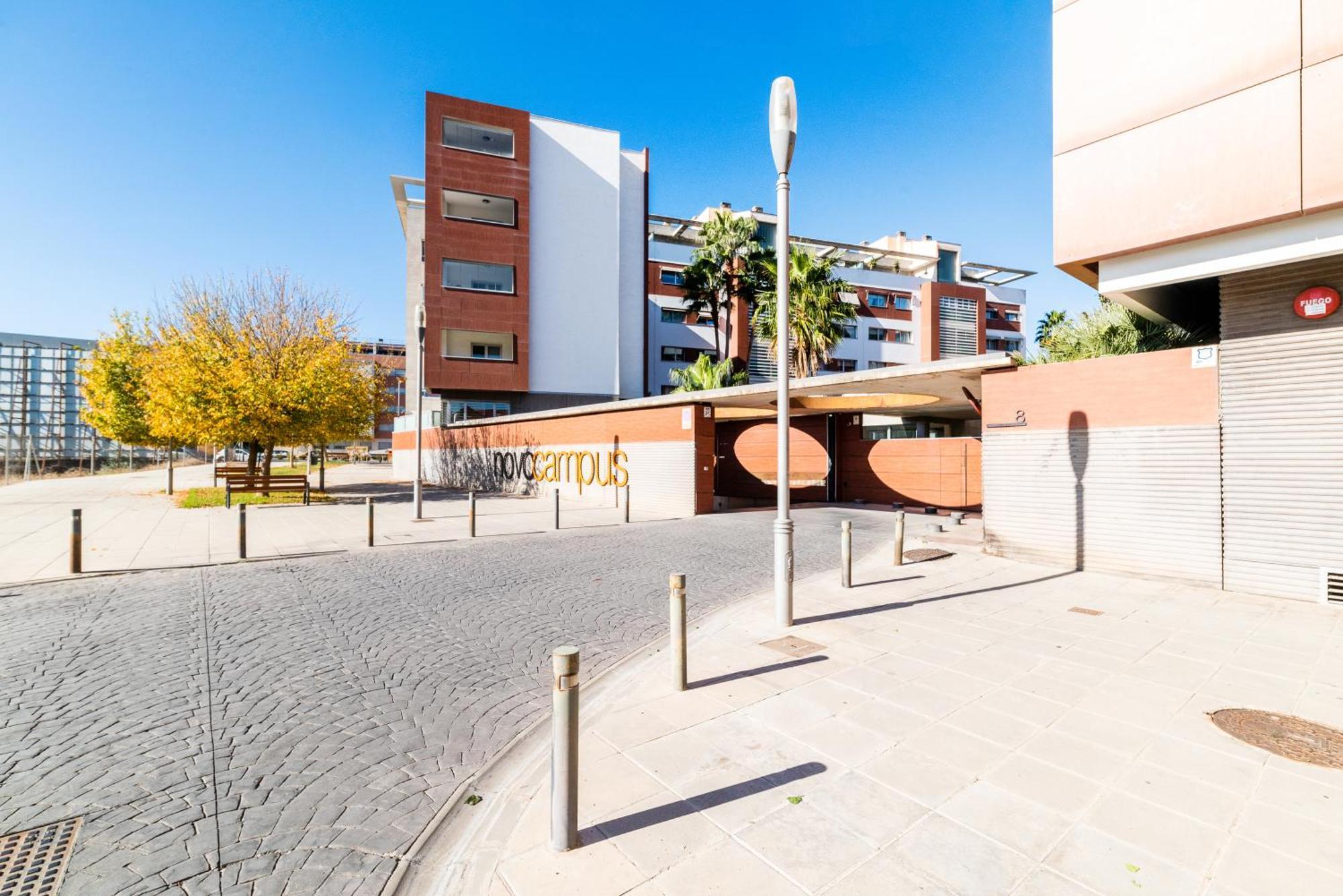 Tuguest Avenida De La Investigacion - Free Parking Apartment Granada Luaran gambar