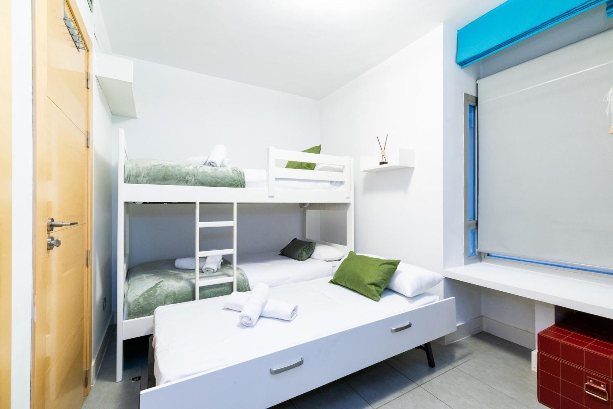 Tuguest Avenida De La Investigacion - Free Parking Apartment Granada Luaran gambar